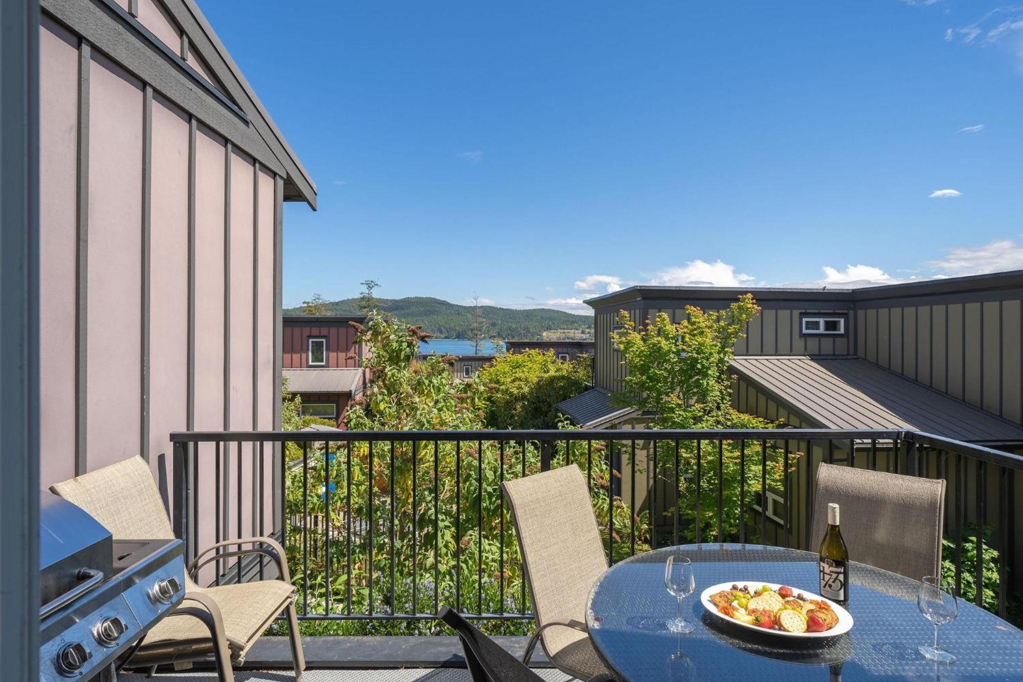 Sooke Harbour Resort & Marina Kültér fotó